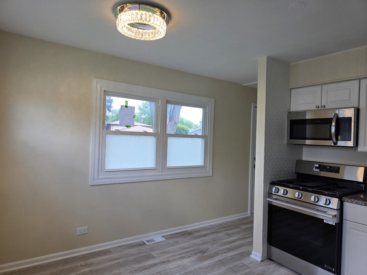 70 N Idlewild Avenue Property Photo 9
