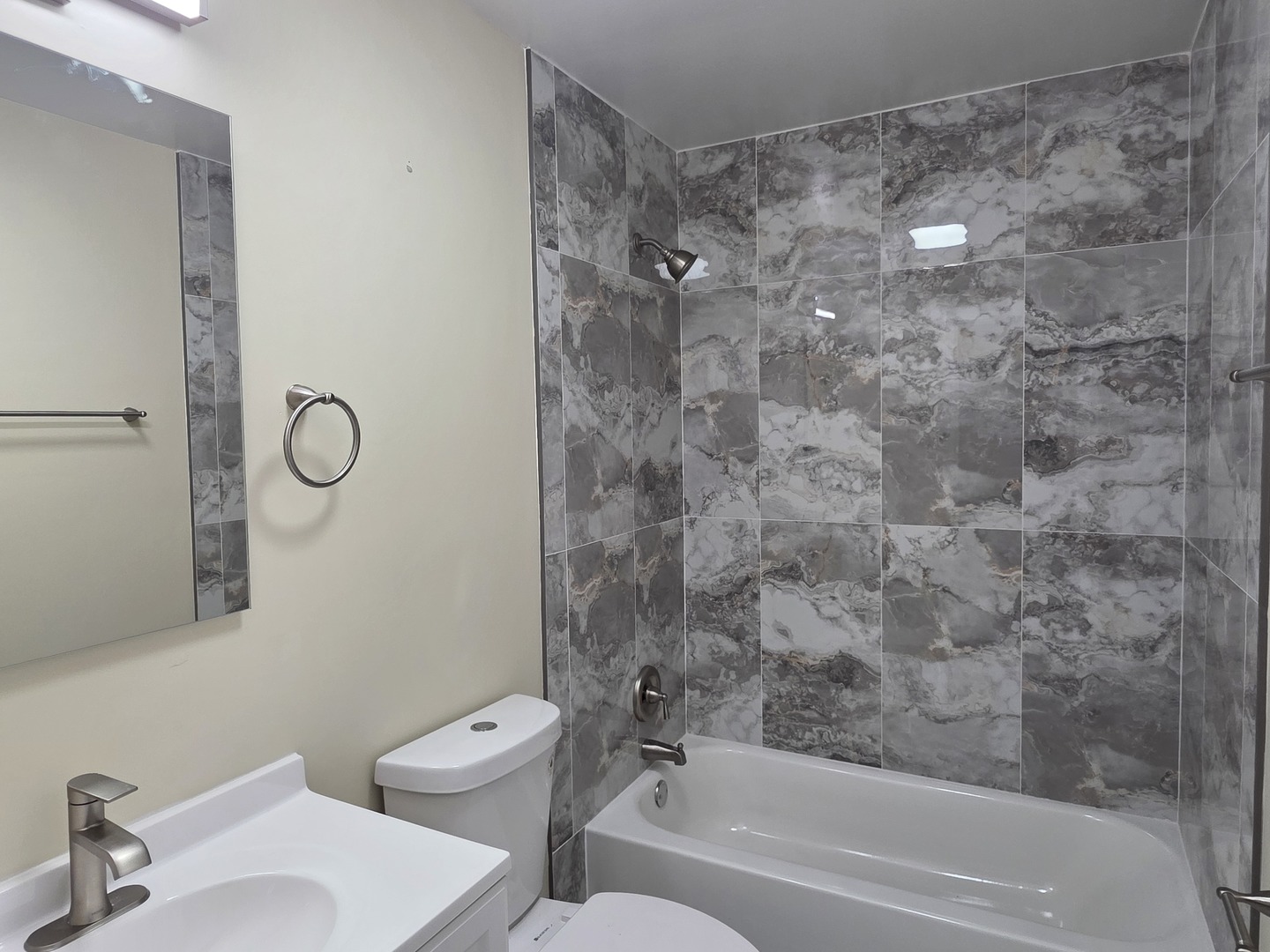 70 N Idlewild Avenue Property Photo 11