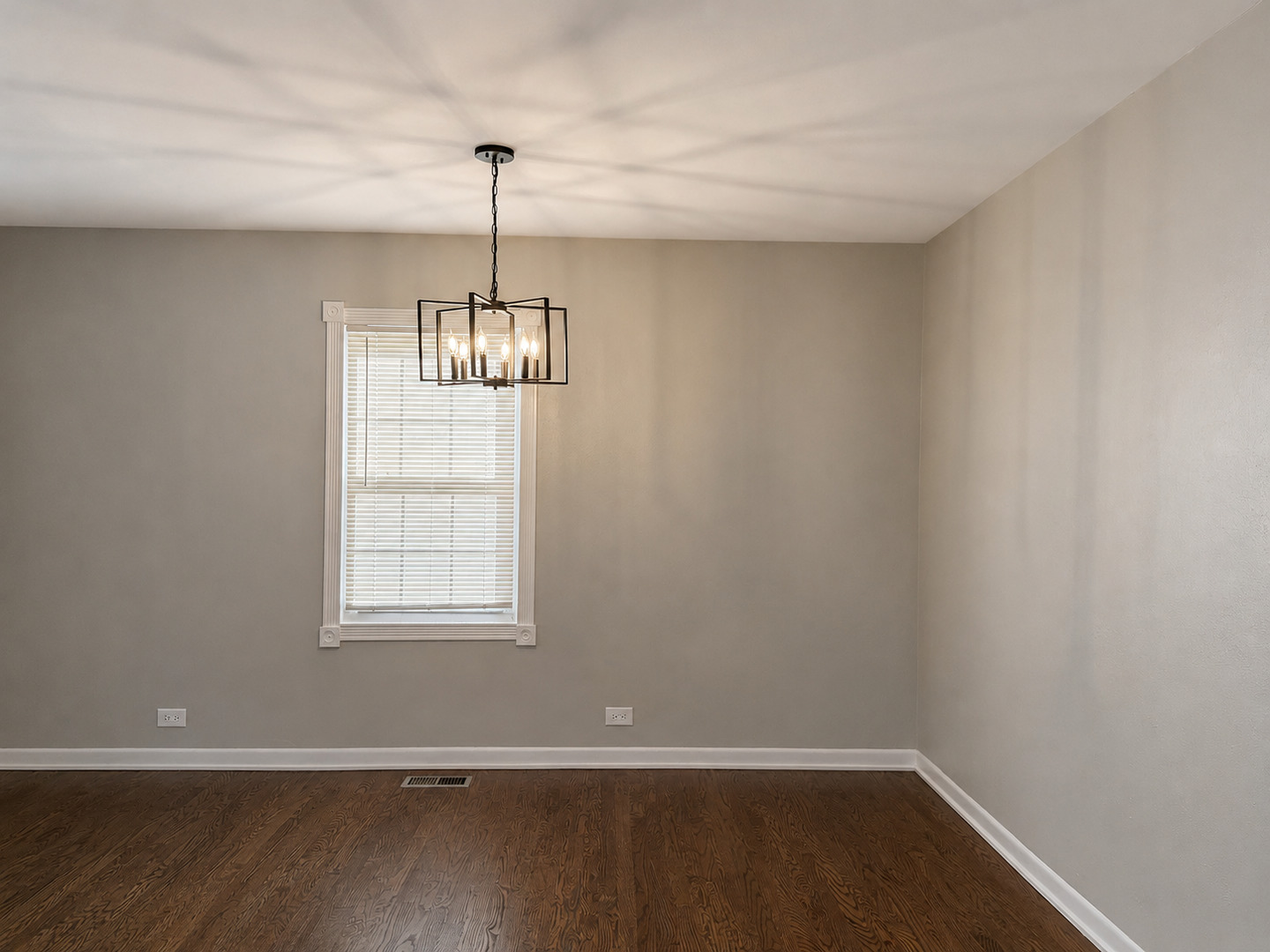 3038 Everglade Avenue Property Photo 9