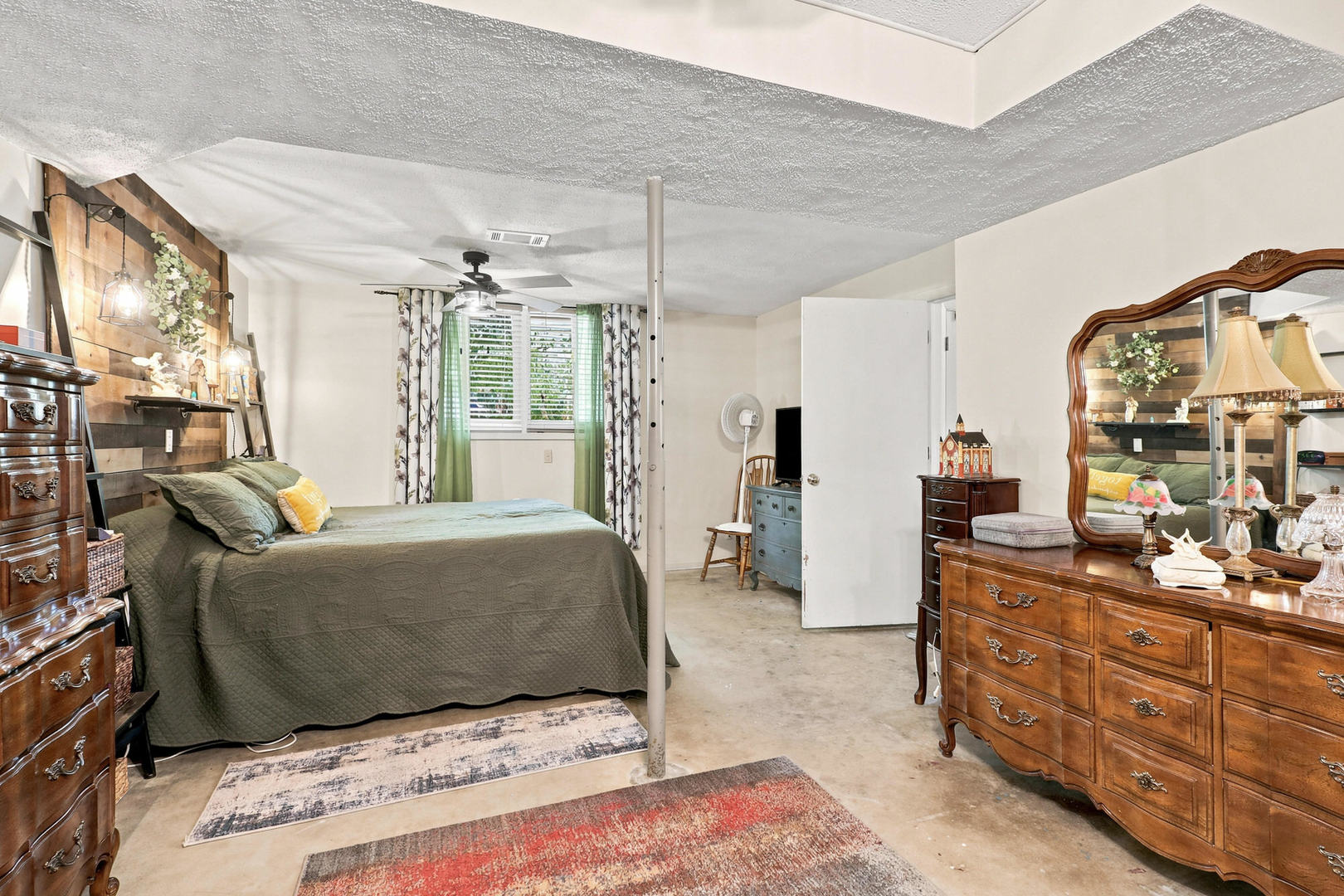 204 Chestnut Street Property Photo 30