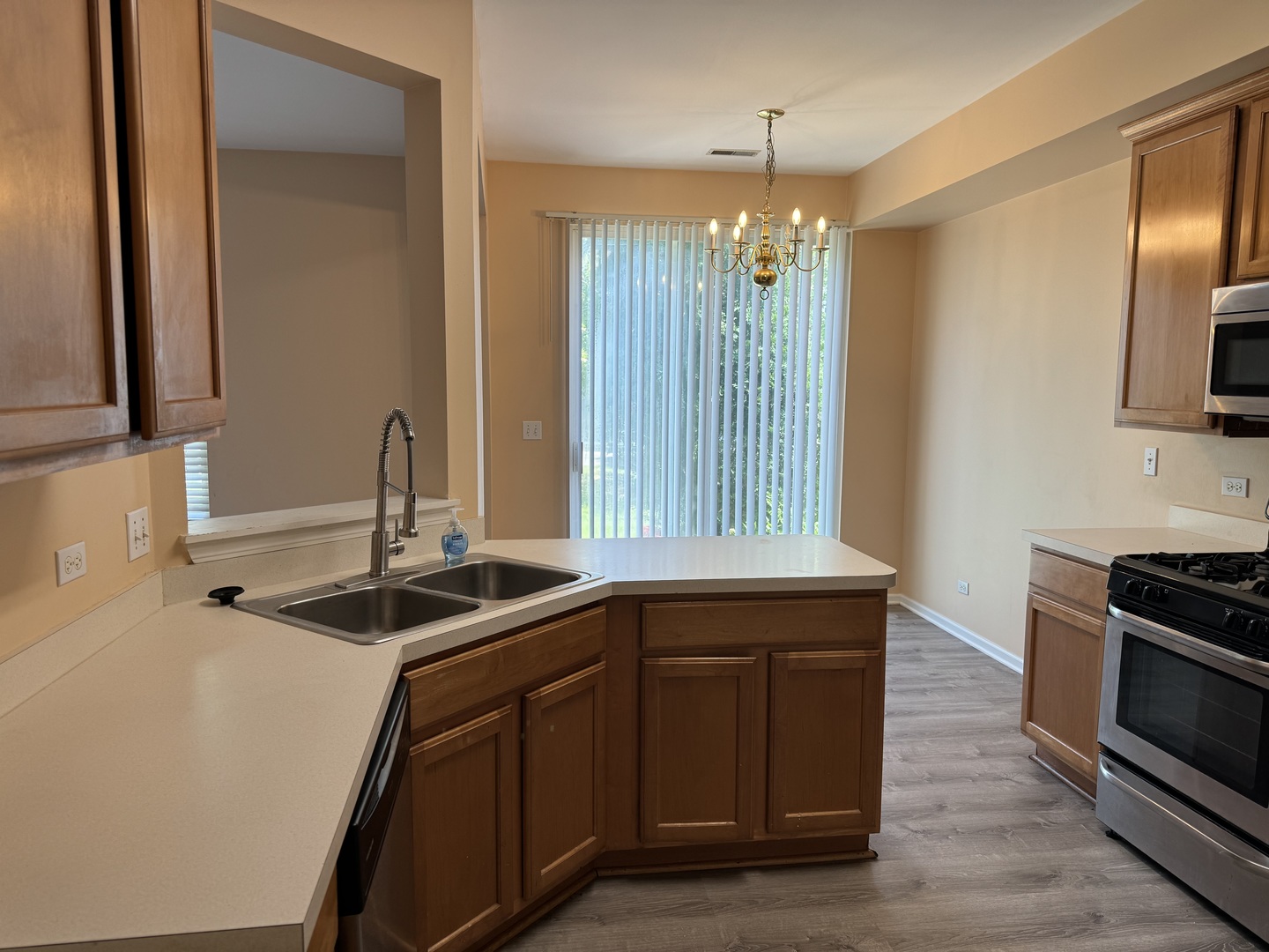 3140 Ollerton Avenue Property Photo 6