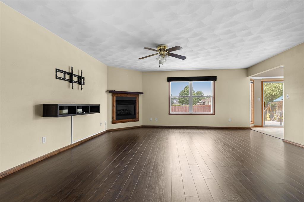 651 Purple Sage Drive Property Photo 3