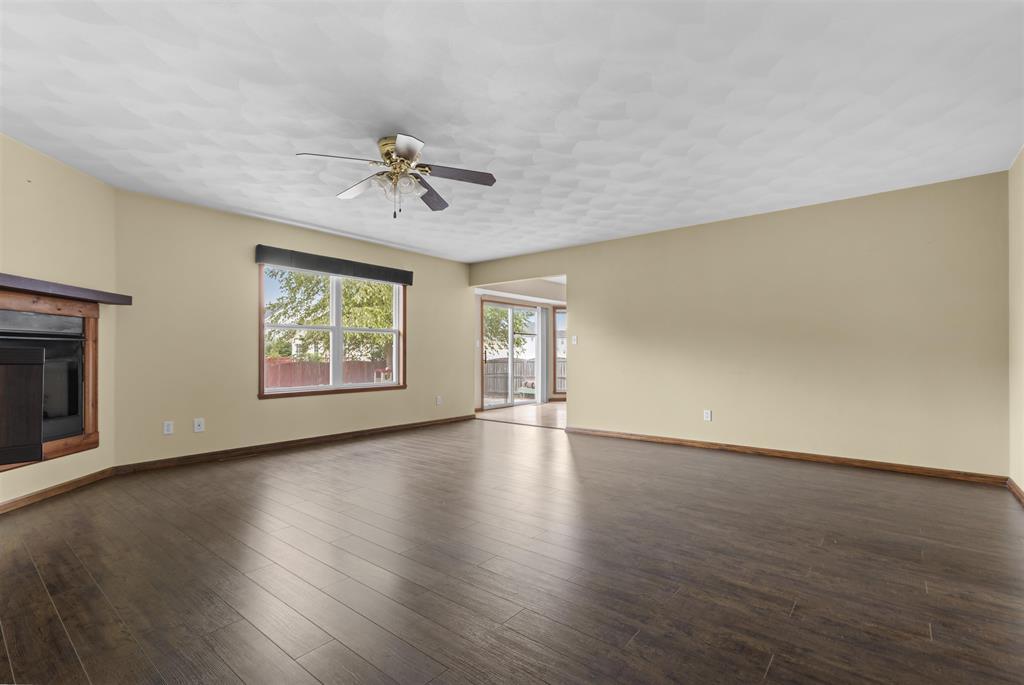 651 Purple Sage Drive Property Photo 4