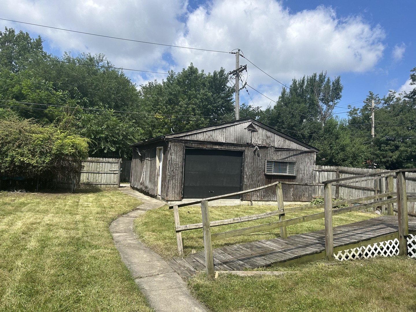 13816 S Wabash Avenue Property Photo 6