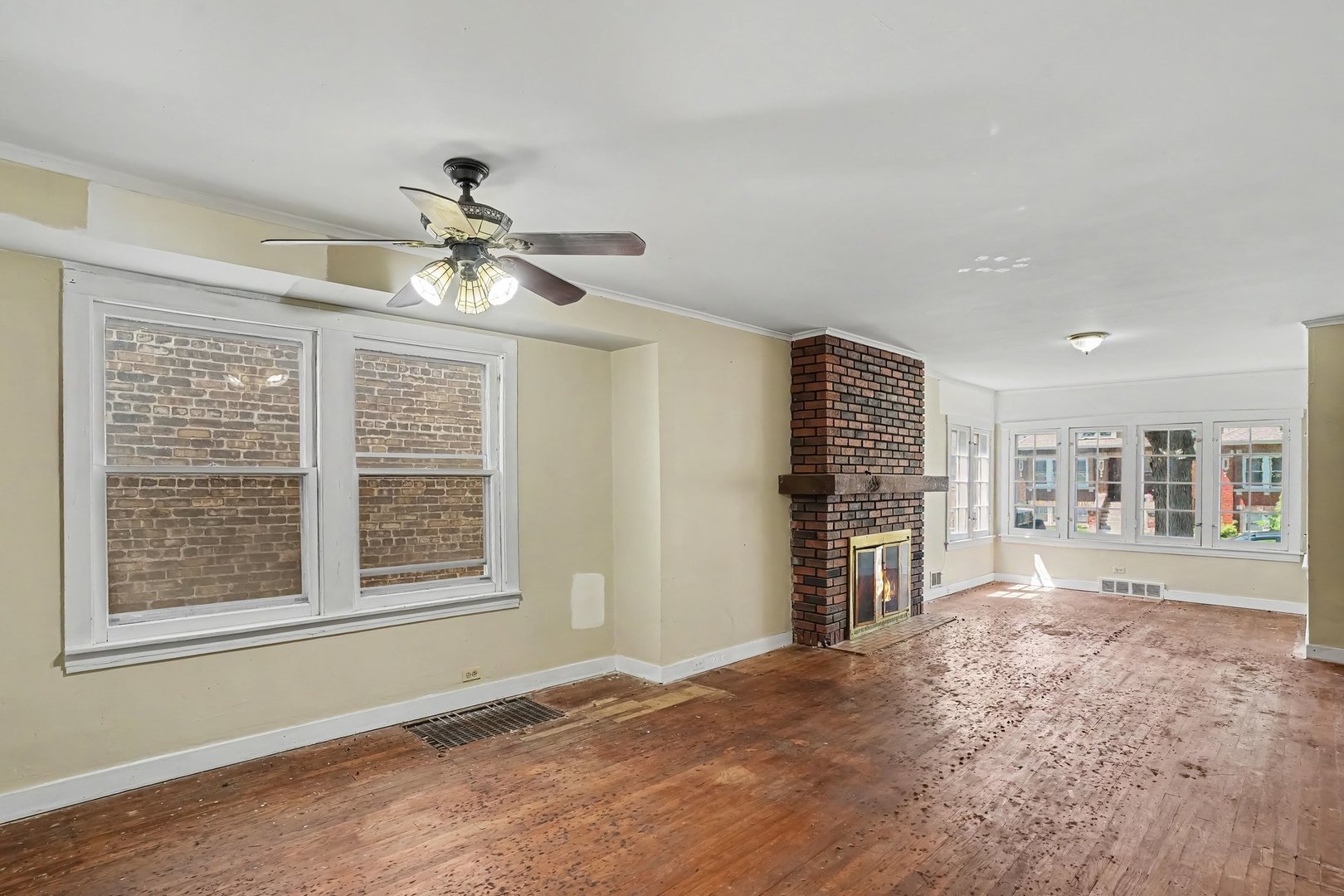 3437 Oak Avenue Property Photo 2