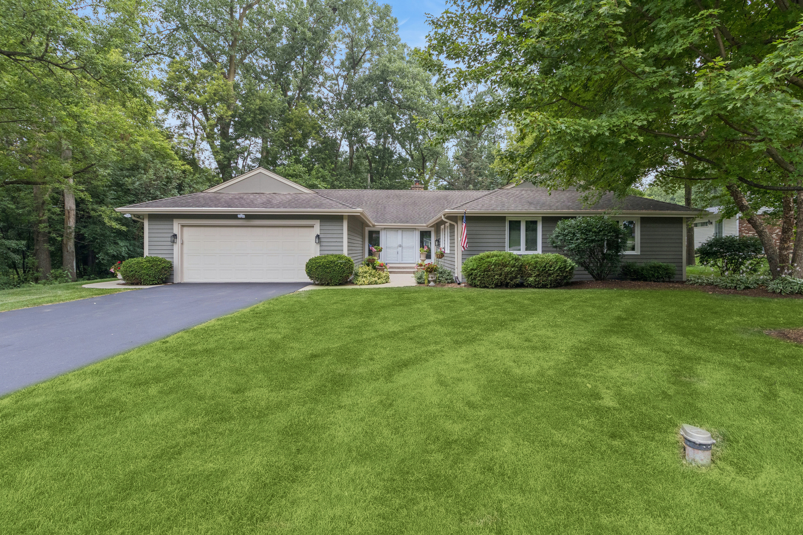 356 WINDSOR Lane Property Photo 1