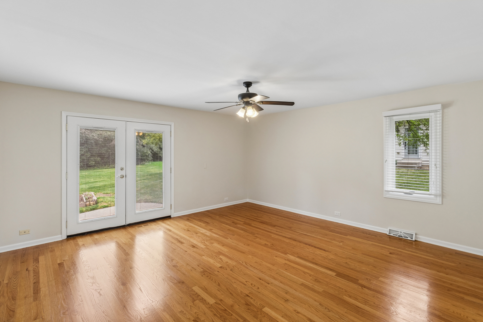 356 Windsor Lane Property Photo 12