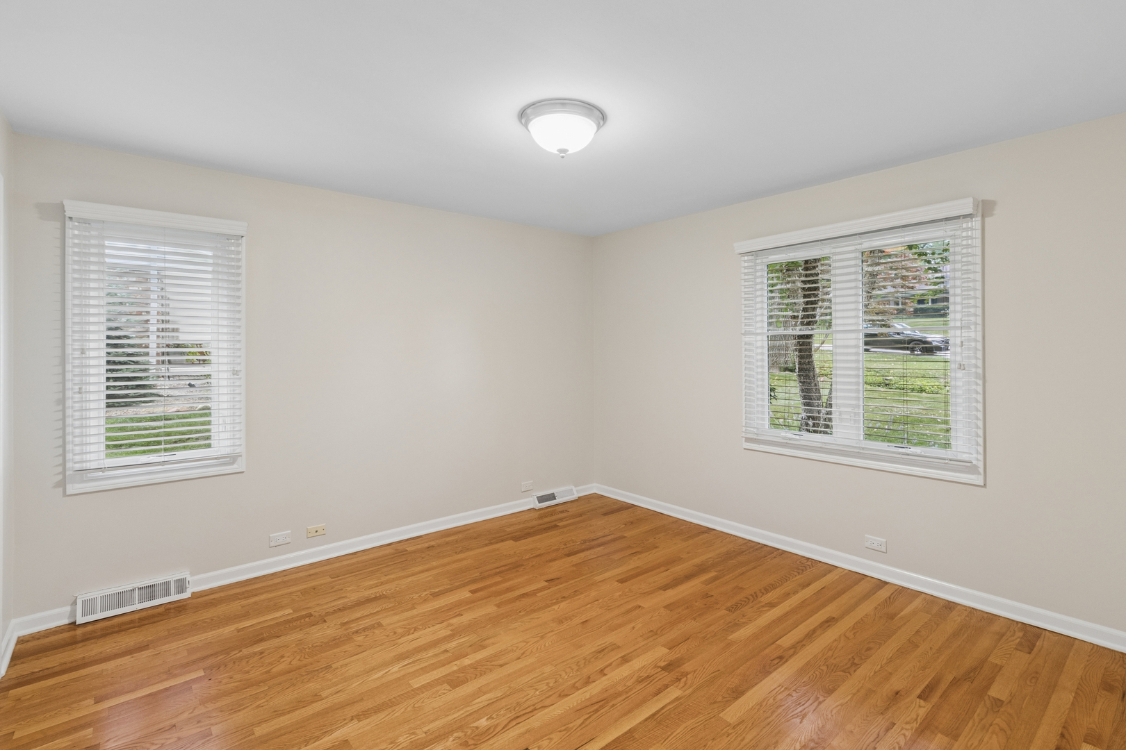 356 Windsor Lane Property Photo 17
