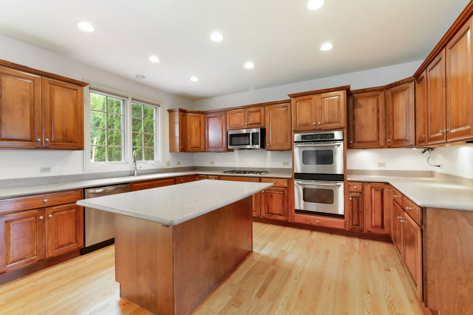 1413 Seaton Street Property Photo 6