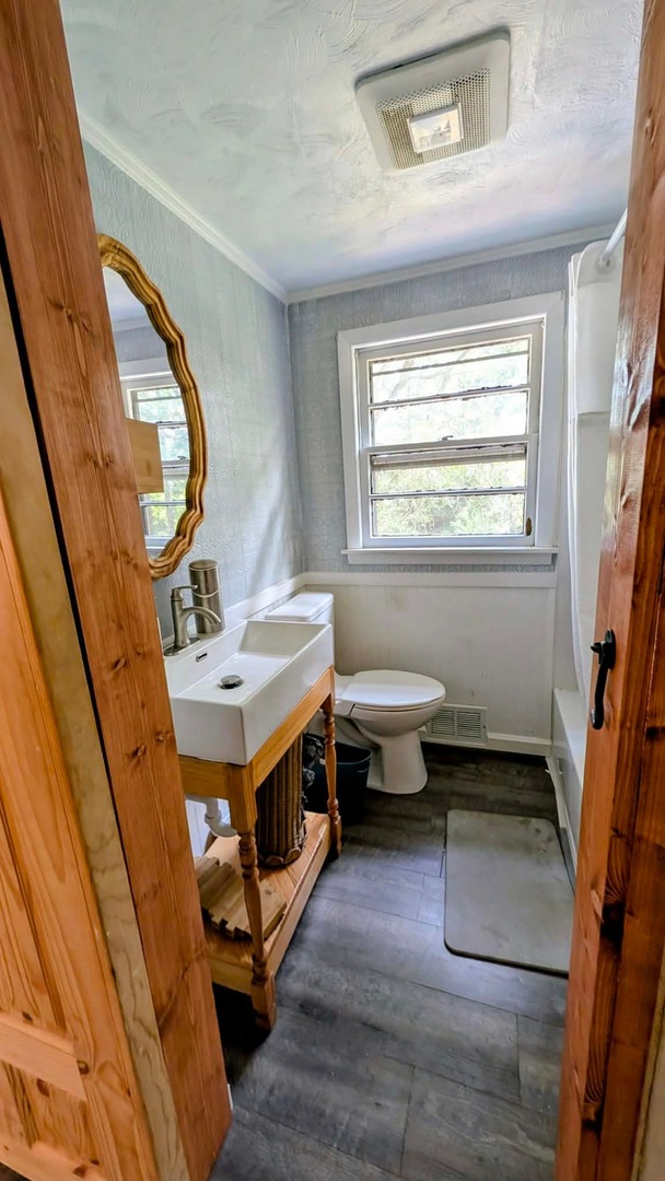 10381 Montague Road Property Photo 12
