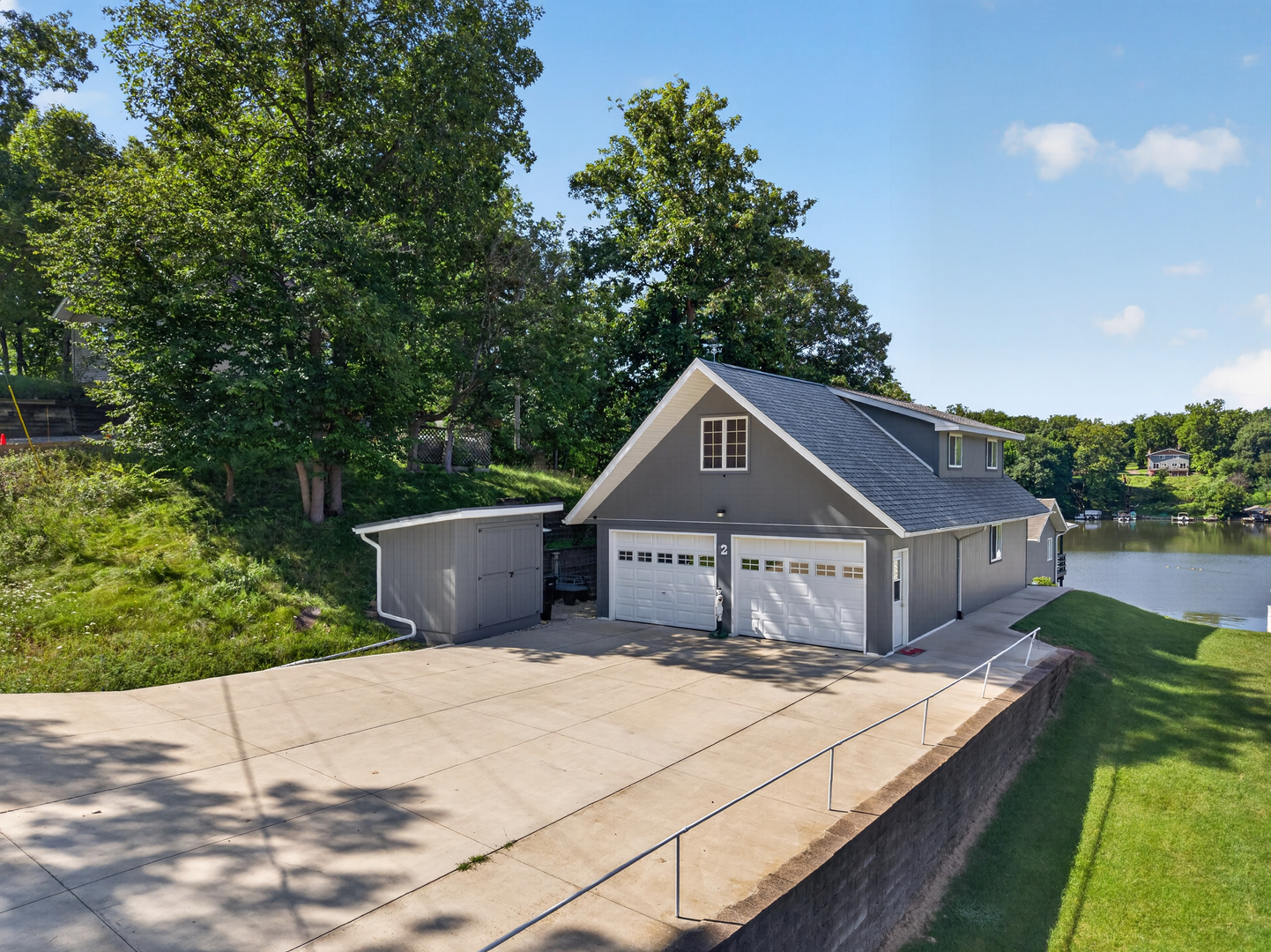 2 Clubhouse Drive Property Photo 3