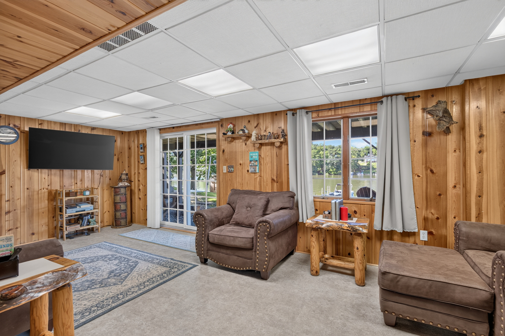 2 Clubhouse Drive Property Photo 16
