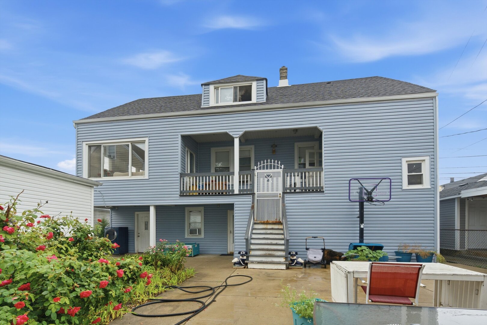 4322 S Maplewood Avenue Property Photo 3
