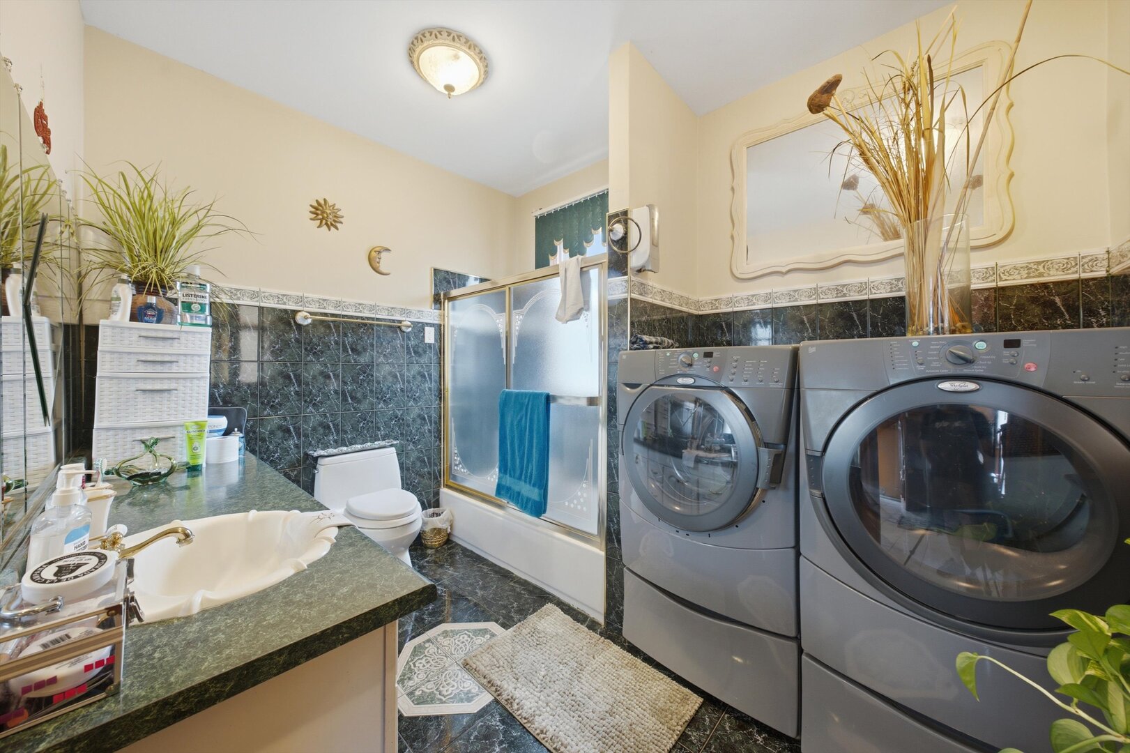 4322 S Maplewood Avenue Property Photo 9