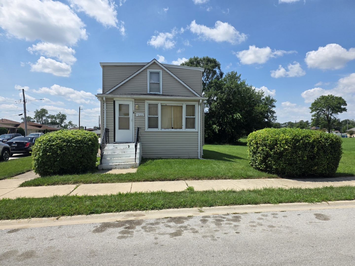15144 9th Avenue Property Photo 1