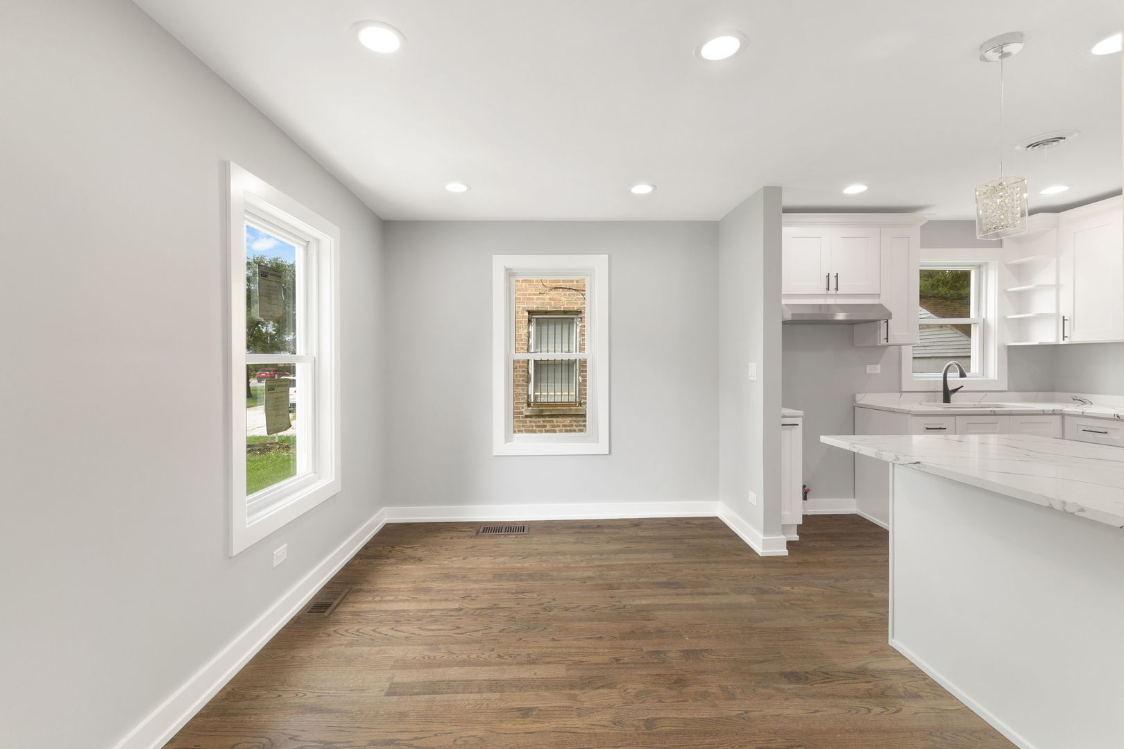 16041 Halsted Street Property Photo 3