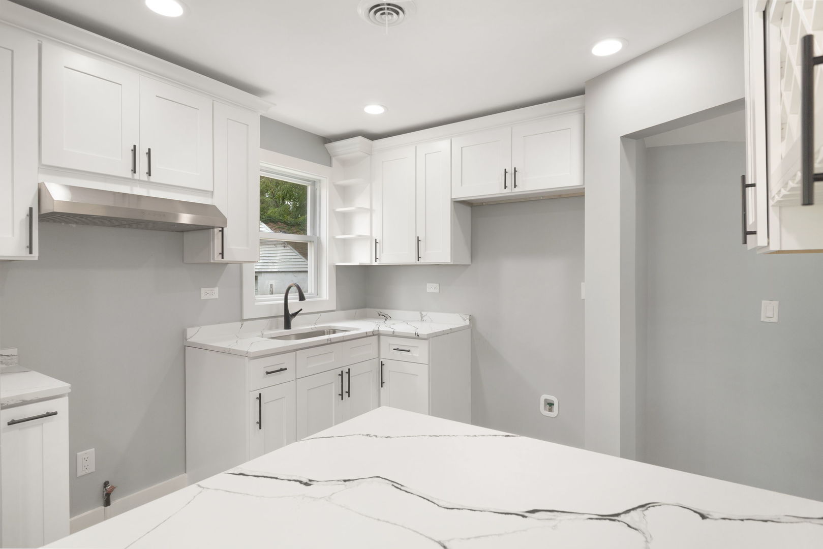 16041 Halsted Street Property Photo 8
