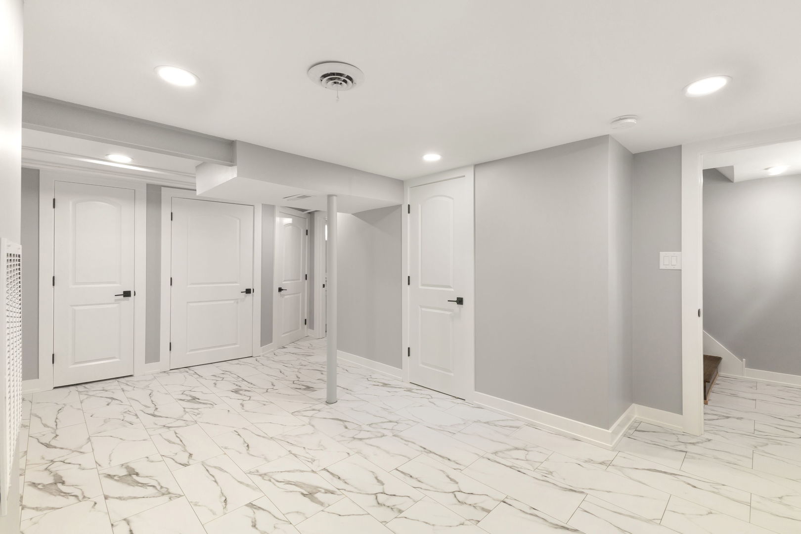16041 Halsted Street Property Photo 12
