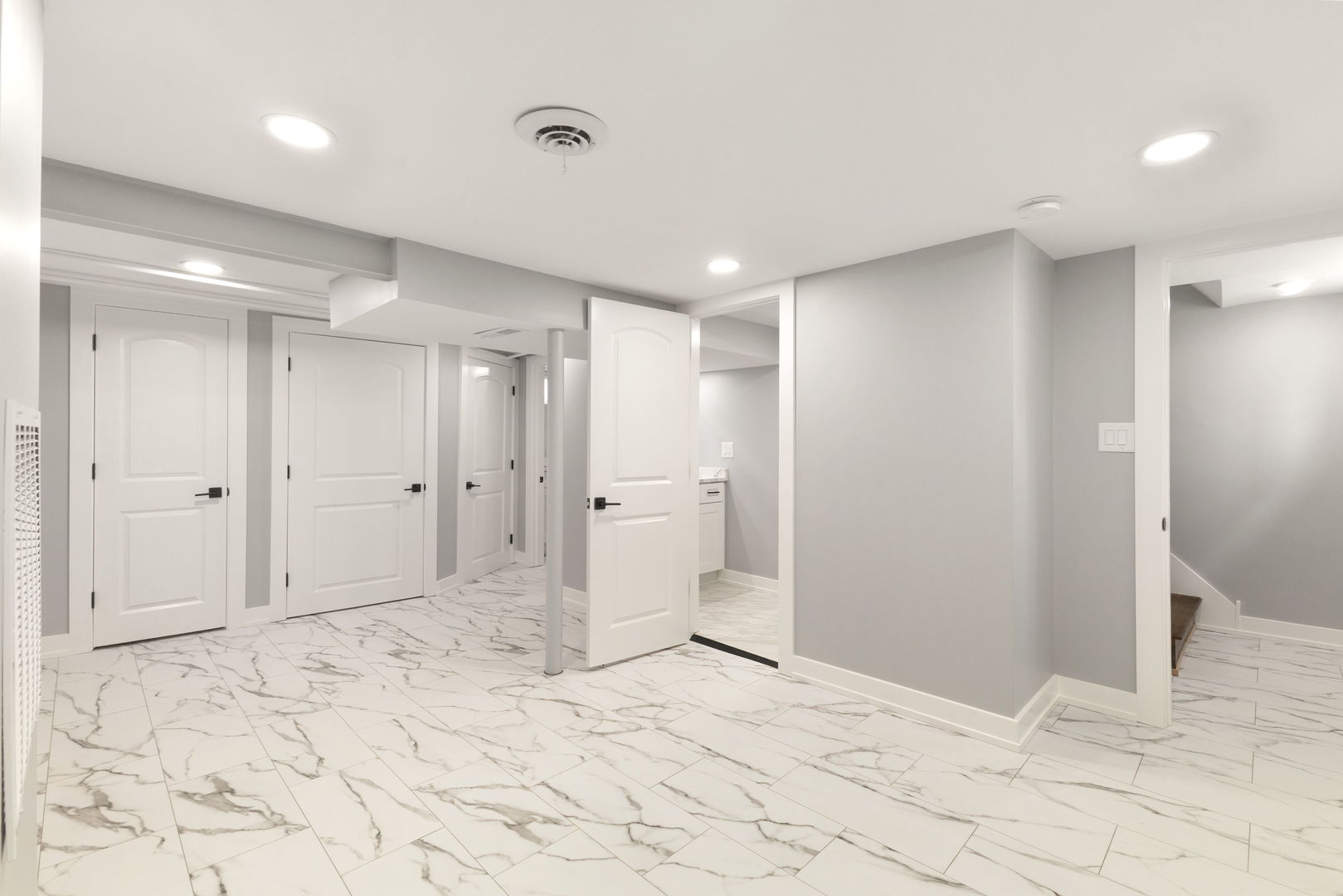 16041 Halsted Street Property Photo 14