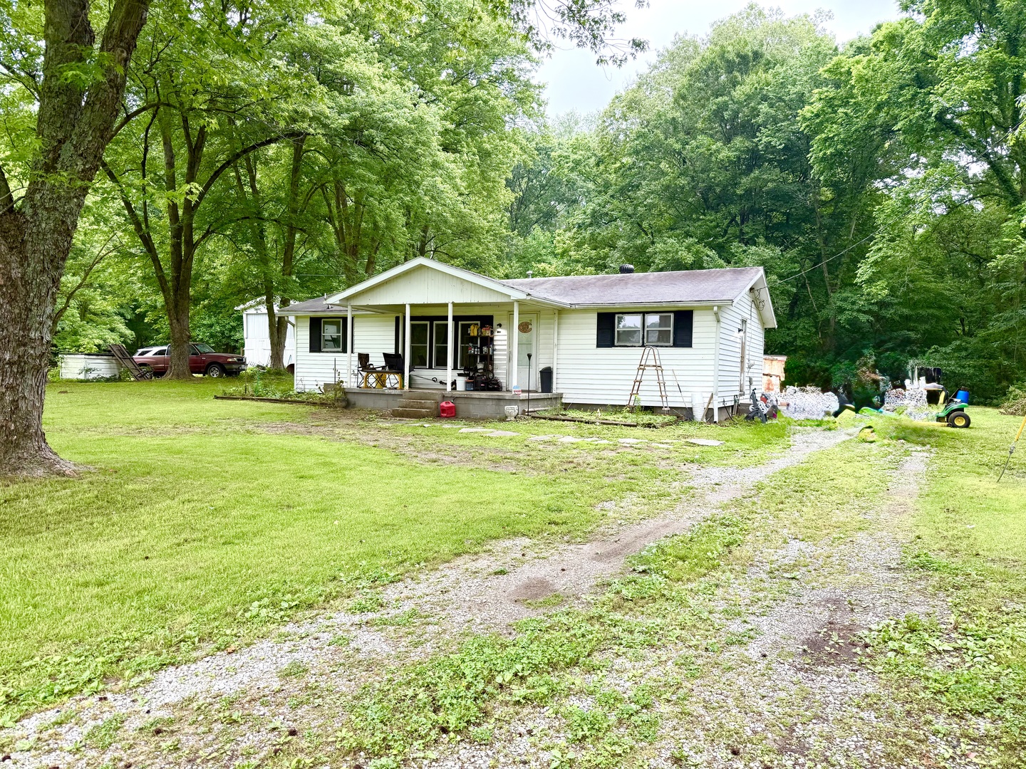 1470 Morgan School Road Property Photo 6