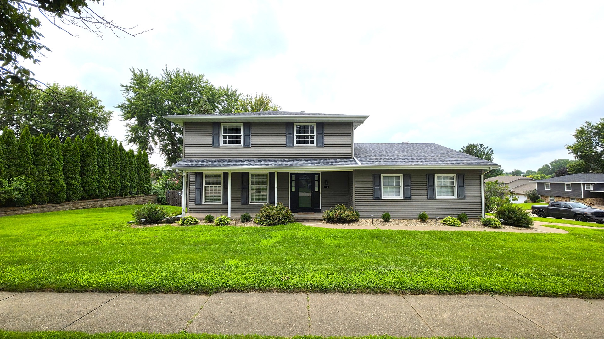 4470 18th Street Property Photo 2