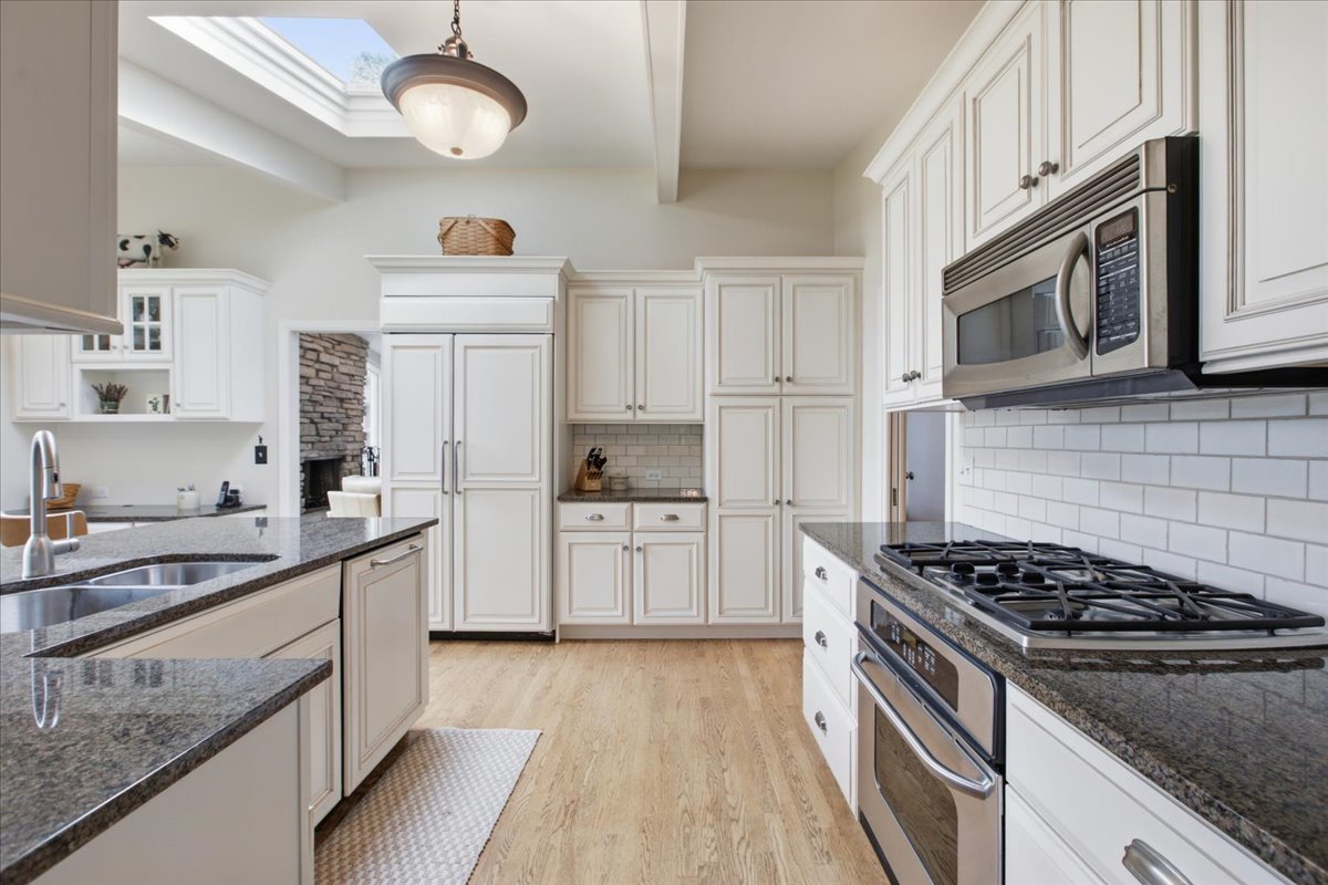 1006 Meadowlark Lane Property Photo 7