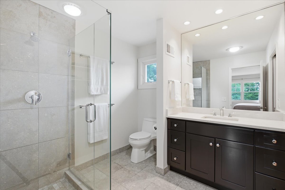 1006 Meadowlark Lane Property Photo 18
