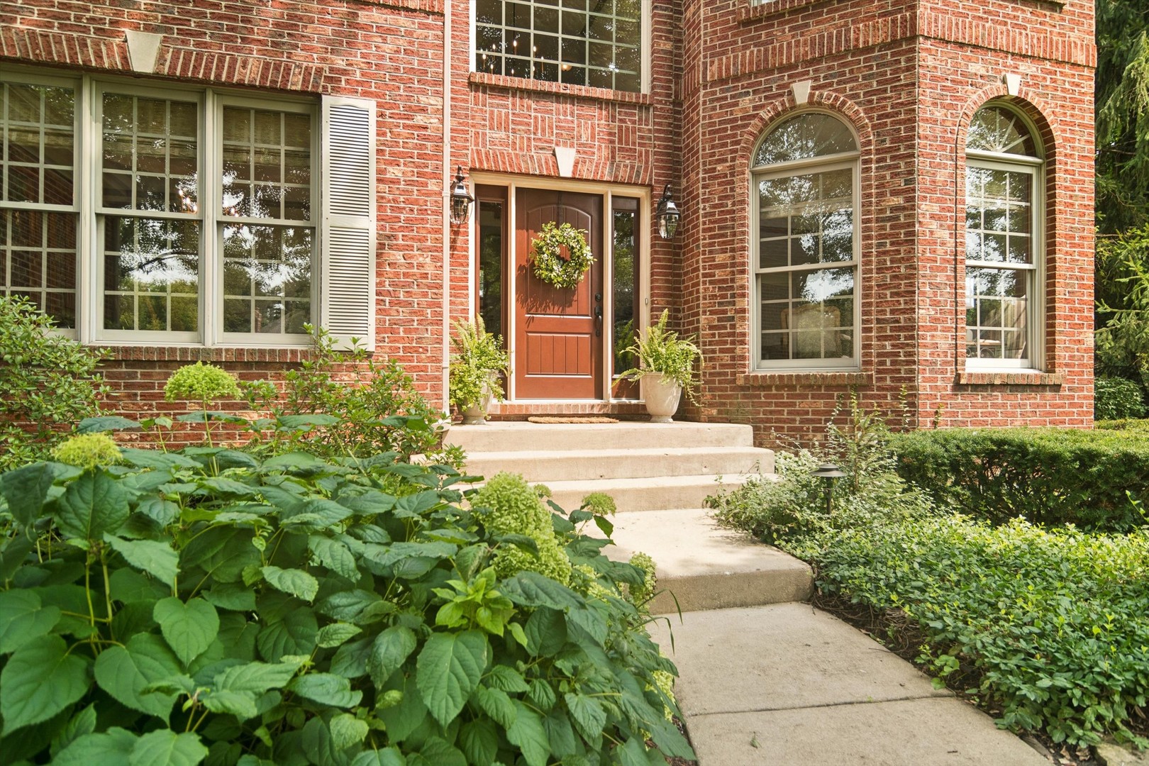 5617 Winding Road Property Photo 4