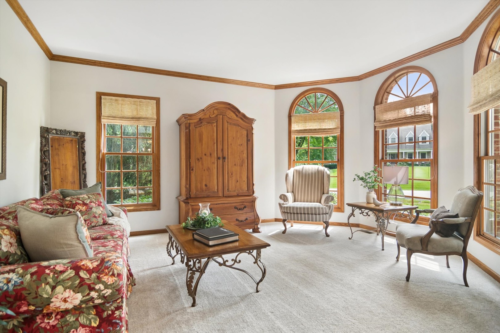 5617 Winding Road Property Photo 8