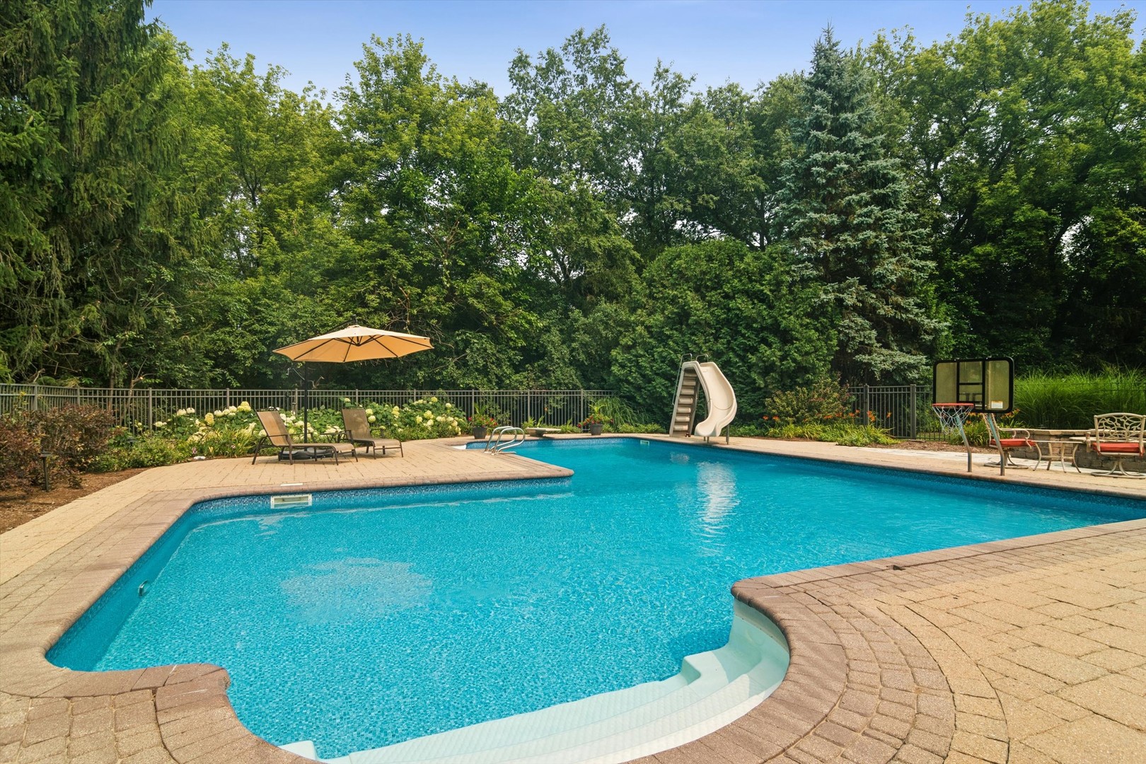 5617 Winding Road Property Photo 36