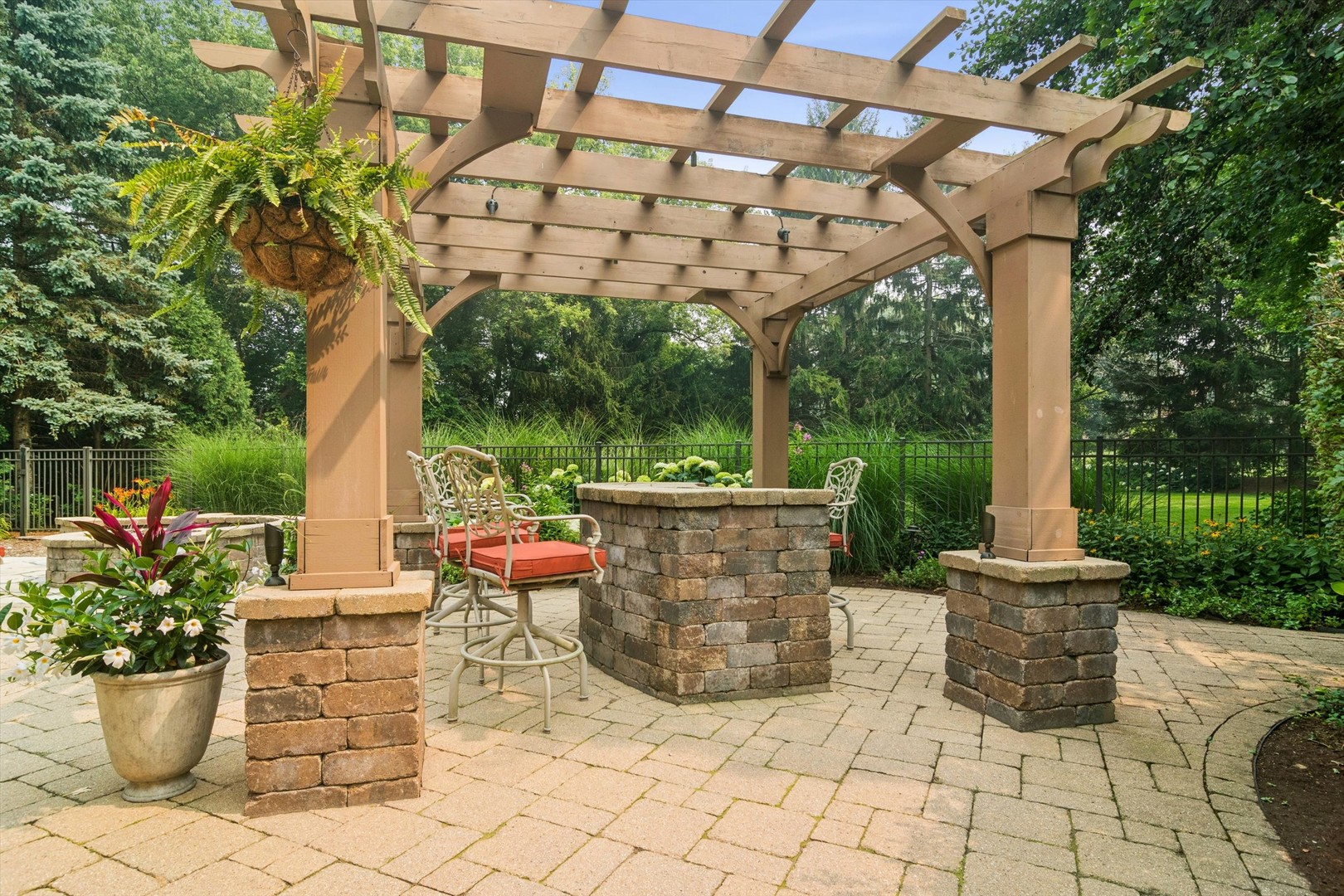 5617 Winding Road Property Photo 39