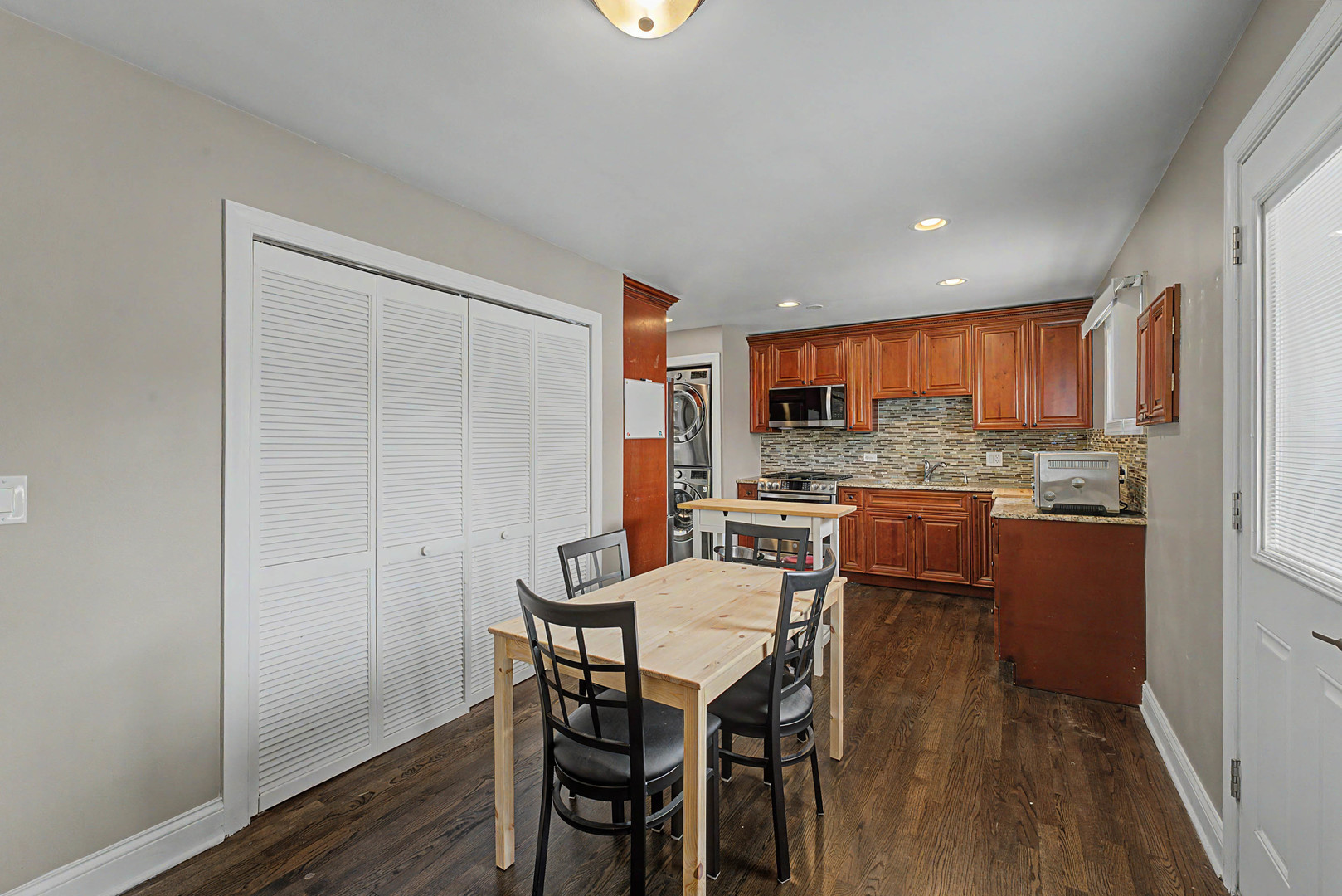 270 N Linden Avenue Property Photo 11