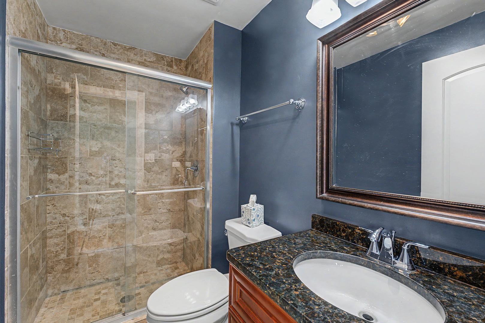 270 N Linden Avenue Property Photo 13