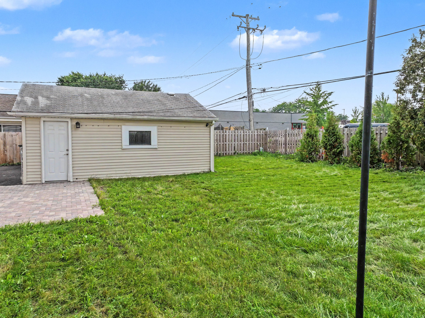 270 N Linden Avenue Property Photo 23