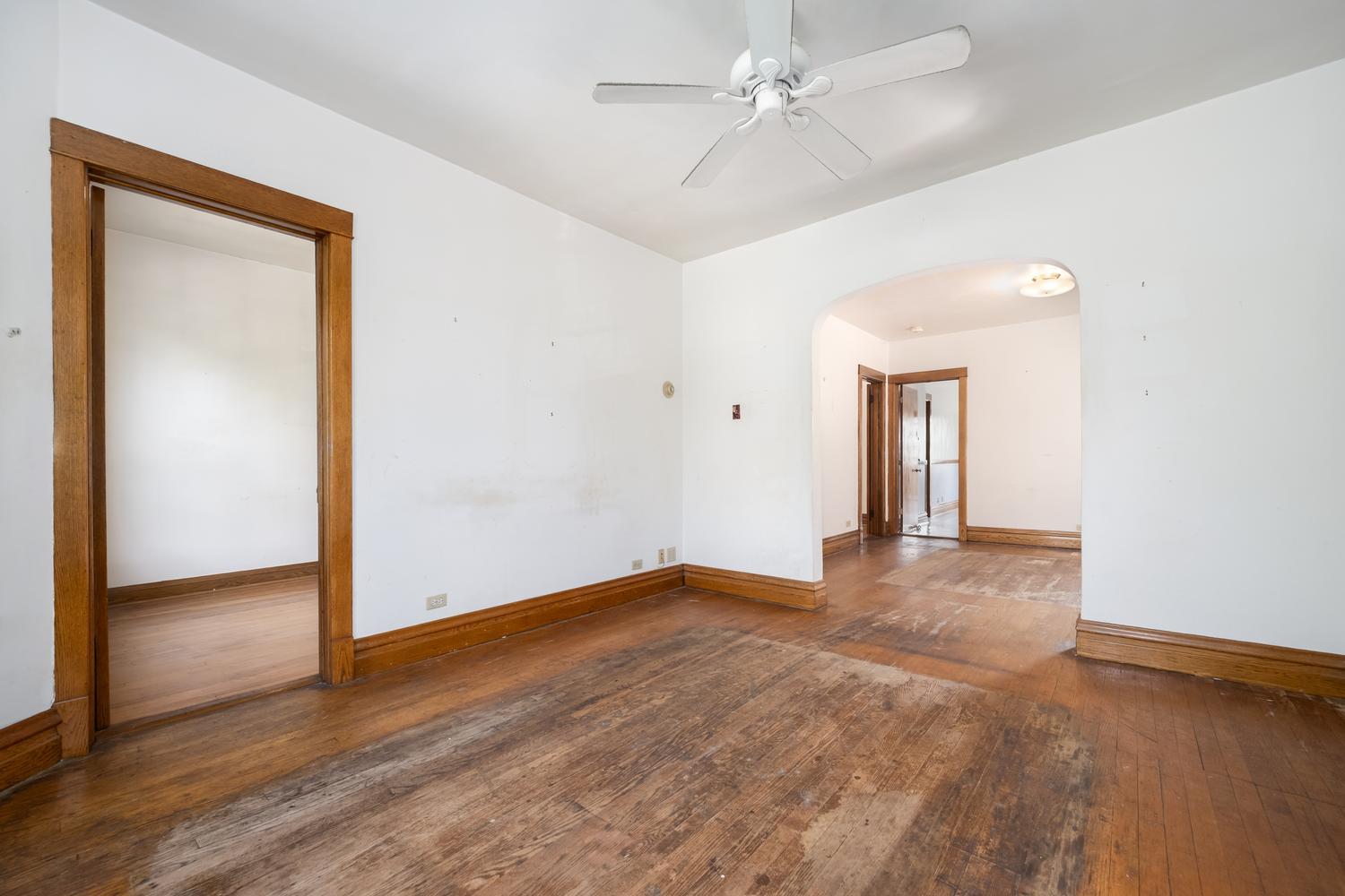 4505 N Artesian Avenue Property Photo 4
