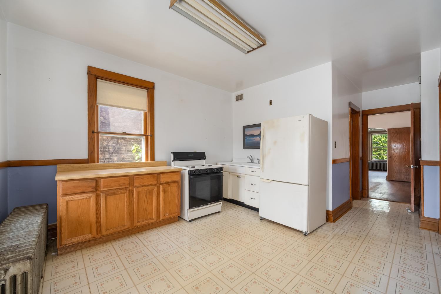 4505 N Artesian Avenue Property Photo 6