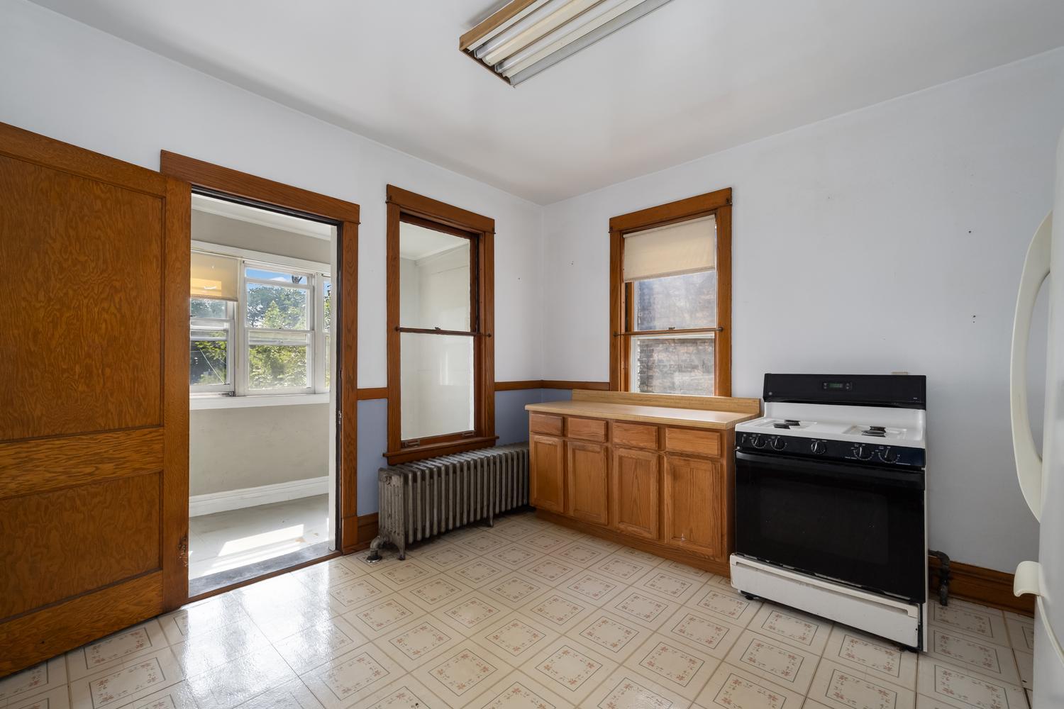 4505 N Artesian Avenue Property Photo 7