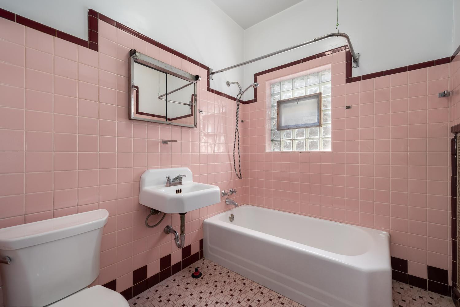 4505 N Artesian Avenue Property Photo 9