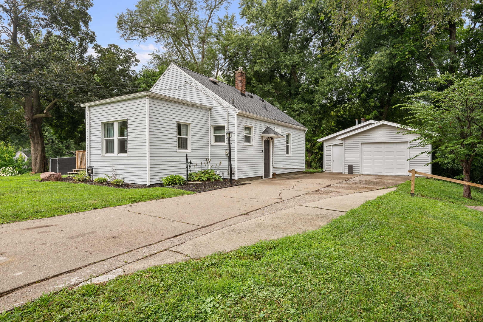 2548 Hawley Street Property Photo 1