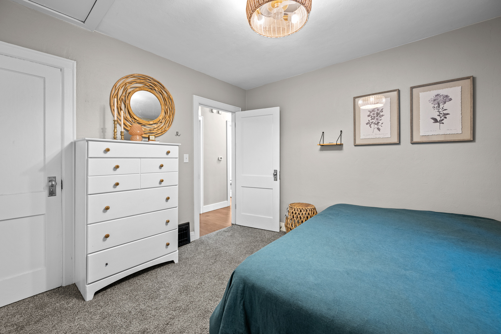 2548 Hawley Street Property Photo 11