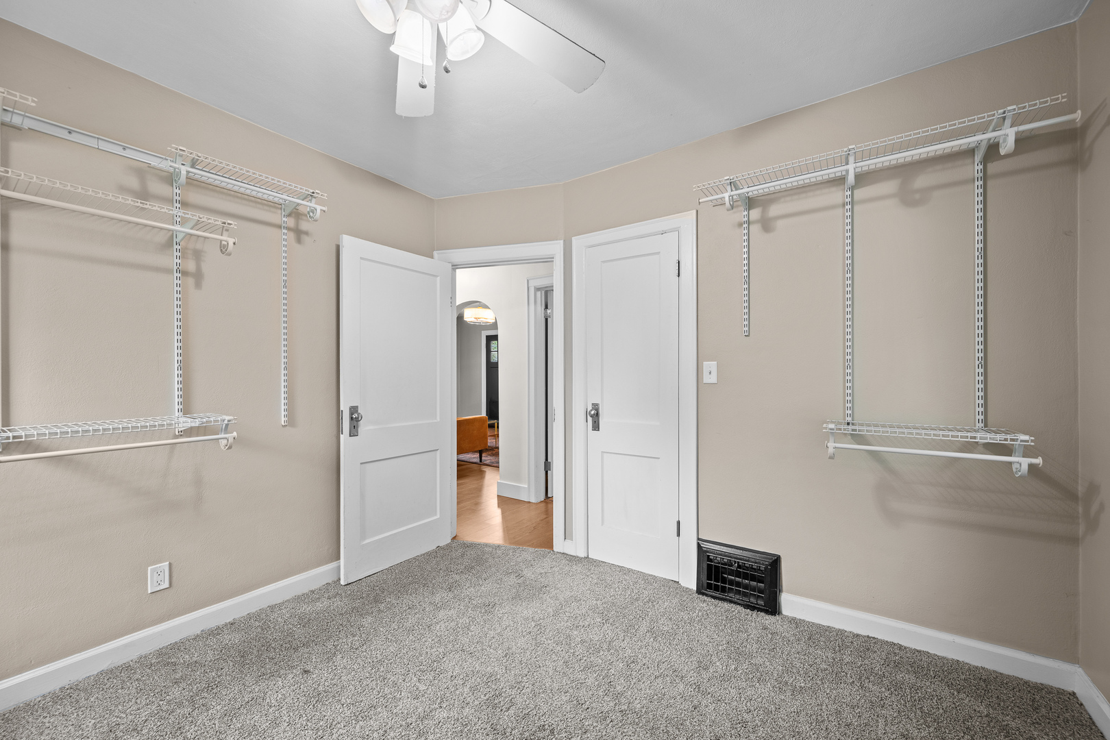 2548 Hawley Street Property Photo 13