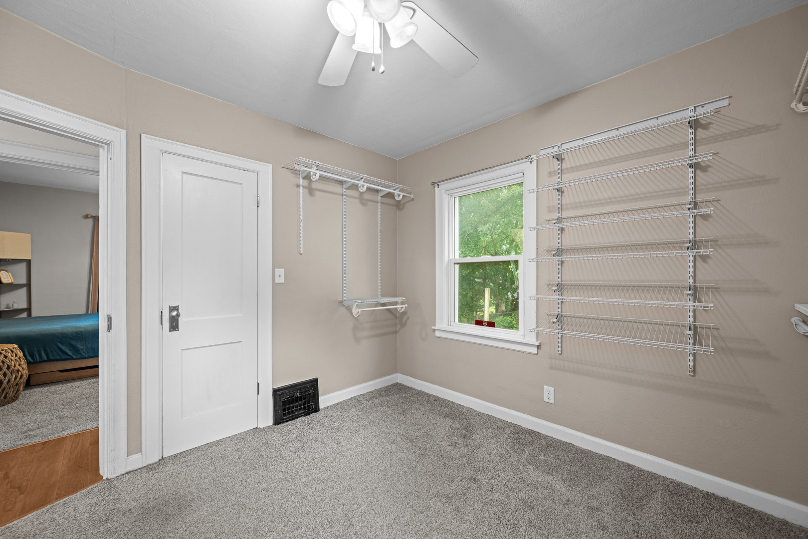 2548 Hawley Street Property Photo 14