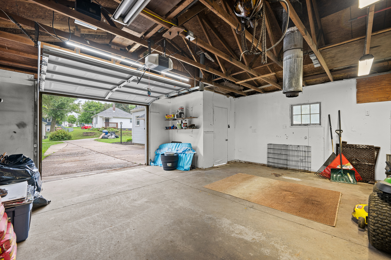 2548 Hawley Street Property Photo 25
