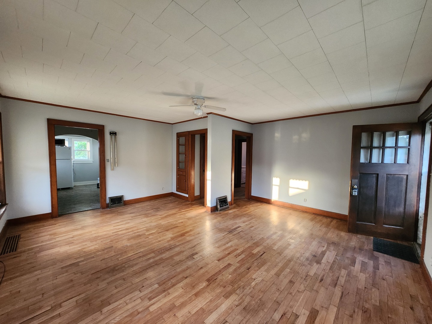203 E Kaskaskia Street Property Photo 3
