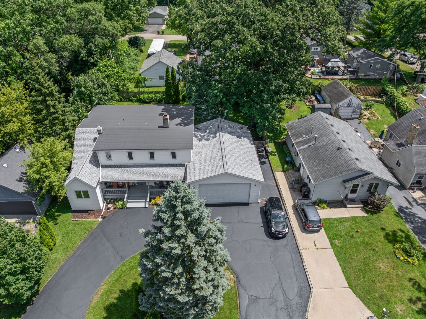3422 Oakwood Drive