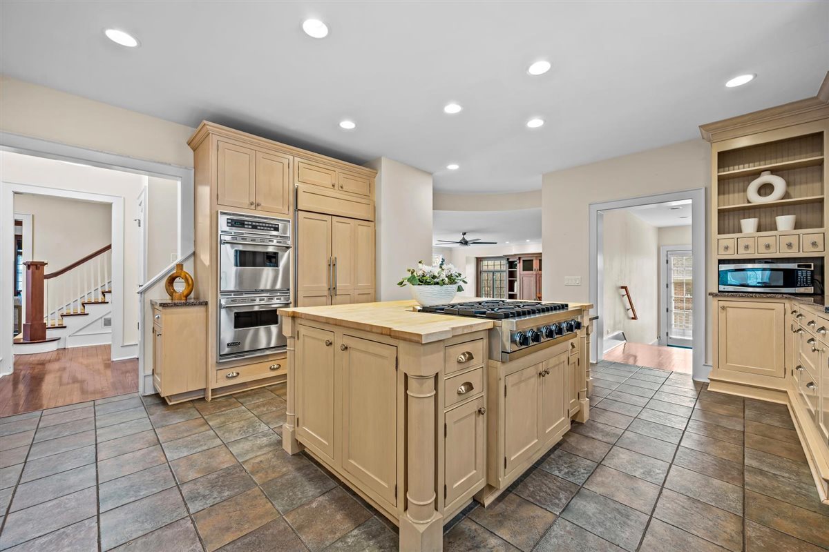 224 Sheridan Road Property Photo 19