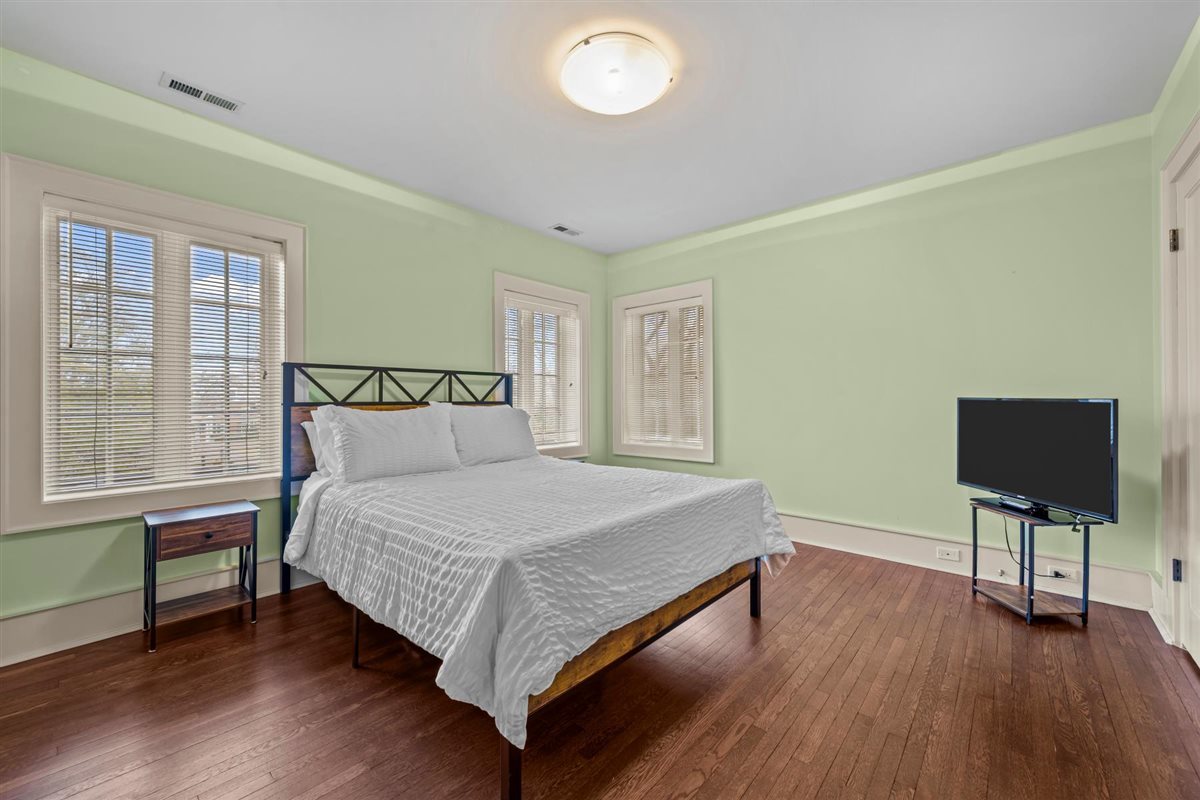 224 Sheridan Road Property Photo 41