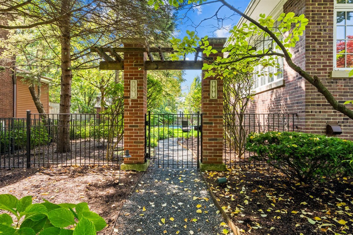 224 Sheridan Road Property Photo 51