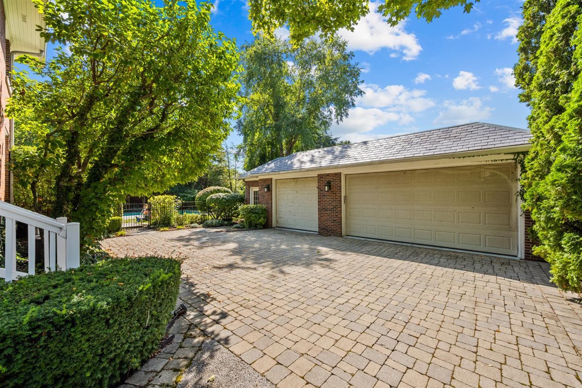 224 Sheridan Road Property Photo 54
