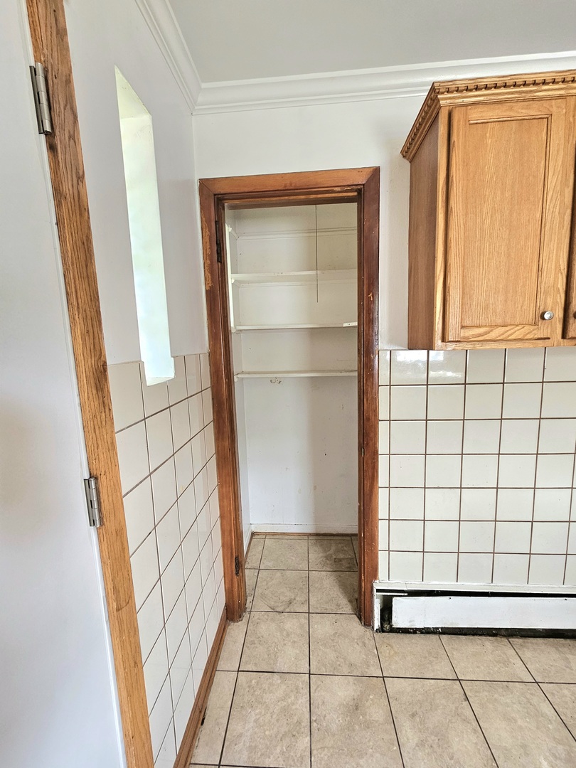 12727618 Property Photo 11